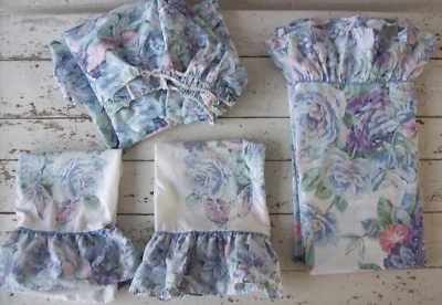 Juego de sábanas con volantes vintage de 4 piezas completo sin hierro ~ flores en urnas de jardín ~ mezcla de algodón Foto 1 de 4