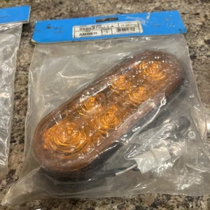 Star Warning DLXTHU4A 6' Oval; Amber Strobe Light - Picture 1 of 5