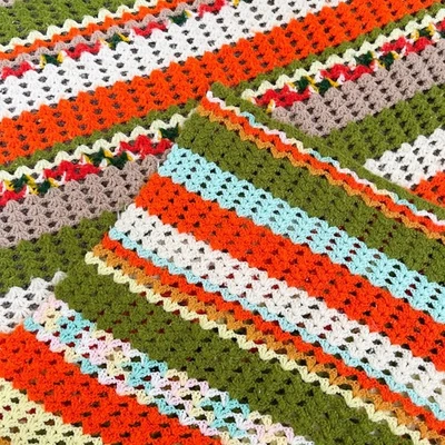 Manta de ganchillo vintage hecha a mano tiro afgano años 70 rayas boho verde naranja Foto 1 de 4