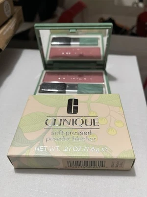 (2) NEW Clinique Soft Pressed Powder Blusher Blush 01 New Clover Pink 0.27oz - Image 1 of 4