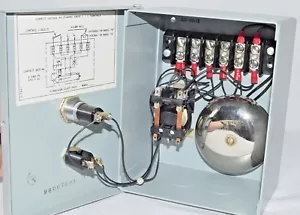 Sistema de alarma de datos de control con silenciador y señales de giro VIP3-2-230V campana - Imagen 1 de 6
