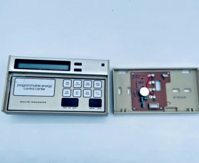 Vintage White-Rodgers 1F90-1 Programmable Thermostat Digital Display 17-30V Max - Image 1 of 4