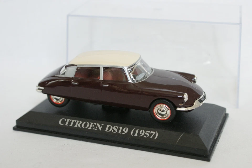 Ixo Presse 1/43 - Citroen DS 19 Aubergine - Immagine 1 di 1