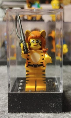 乐高迷你公仔系列 14 老虎女完整适合圣诞节! — 第 1/3 张图片