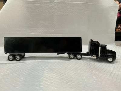 Ertl Kenworth Cab/trailer Black (BLANK, NO GRAPHICS) 1/64 Diecast - Image 1 of 4