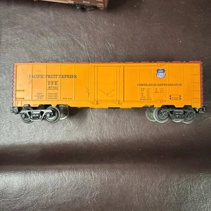Industrial Rail IDM Pacific Fruit Express 97761 Box Car O Gauge - Picture 1 of 7