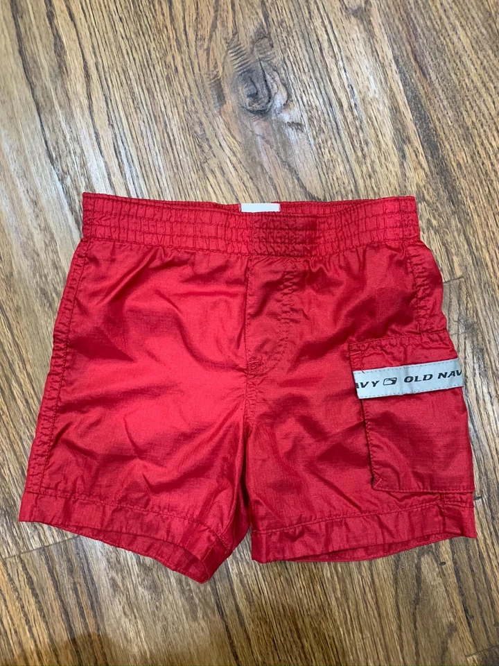 Bañador forrado Old Navy para bebé niño talla 6-12M rojo Foto 1 de 3