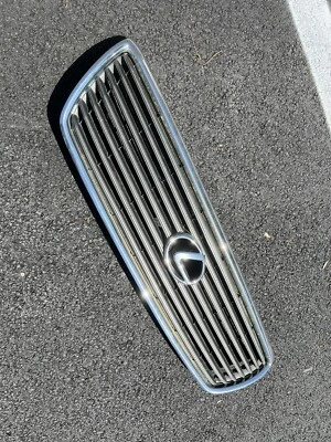 LEXUS LS430 2001 2002 2003 capó parrilla emblema 53112-50090 genuino OEM💯 Foto 1 de 4