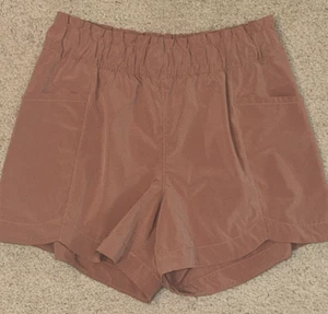 Athleta Girl In the Clouds Shorts Size XL 14 Pink Pull-On Drawstring Shorts - Picture 1 of 11