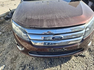 Parrilla superior usada se adapta a: Ford Fusion 2012 montaje cromado superior grado A Foto 1 de 4