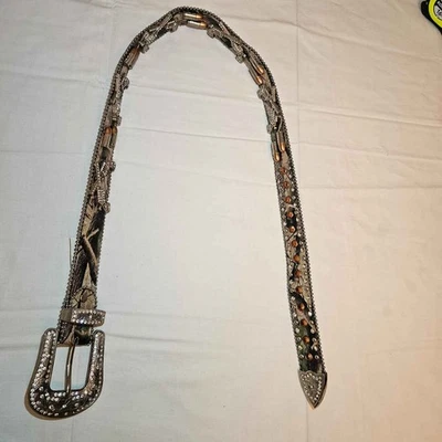 Cinturón de diamantes de imitación camuflaje Roxx Western con detalles de bala Foto 1 de 4