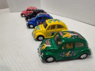 5 Mini Divertidos Coches Volkswagen Escarabajo Vintage Pull Back - Capós Elevables - Todo Funciona Foto 1 de 4