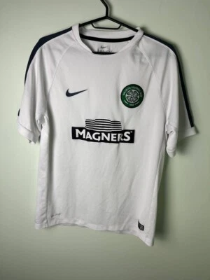 Celtic Training Jersey Size L - Image 1 of 4