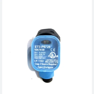 SICK ET3-P5728 PHOTO SENSOR PNP LO M12 W/ HEALTH 10-30VDC 1047939 - Image 1 of 4