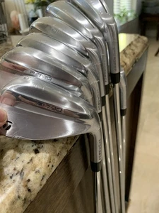 NEW- 2025 Taylormade P790 Iron Set 4-PW Dynamic Gold S300 - Picture 1 of 12