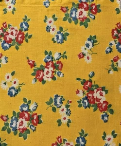 OH SO SWEET Vintage 1940s feedsack fabric piece 8x10" yellow background - Picture 1 of 3