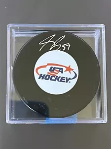 Shane Pinto signiert USA Hockey Puck Ottawa Senators #57 - Bild 1 von 3