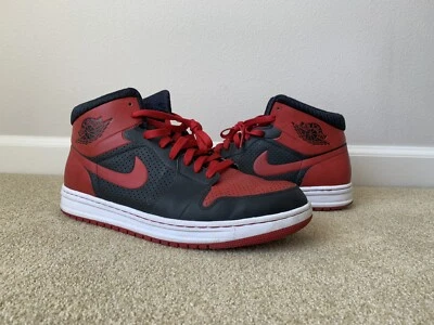 MUESTRA Jordan Alpha 1 Bred (Negro/Rojo Universitario) Retro-2010-392813-001-Nike Air Foto 1 de 4