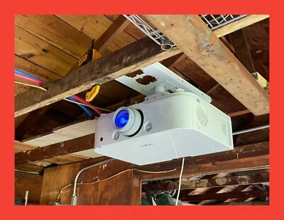 NEC NP-PA550W Widescreen HDMI Large Venue/Outdoor Projector 5500 Lumens 1080p - Image 1 of 4