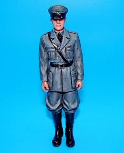 1:18 Signature Models WWII German Wehrmacht Commander Officer Figure - Picture 1 of 7