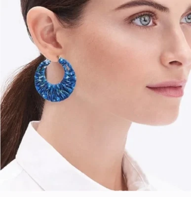 NUEVO CON ETIQUETAS J.CREW ❤️ PENDIENTES DE ARO ENVUELTOS EN HILO MARFIL NOCHE OSCURO CON BOLSO J.CREW AZUL Foto 1 de 3