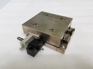 Motor Lineartisch 100 mm x 100 mm x 45 mm - Bild 1 von 8