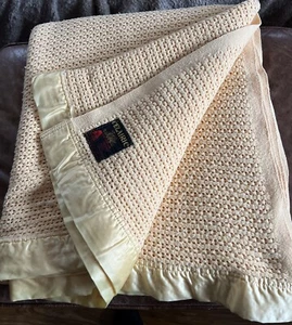 Vintage Yellow Cellular Honeycomb Large King Size 106” By 186” Celairic - Picture 1 of 6