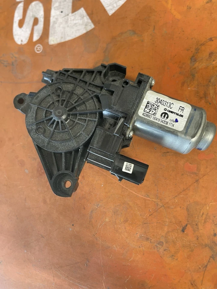 2019-2021 OEM CHRYSLER PACIFICA WINDOW MOTOR 3040313C Mopar - Image 1 of 1