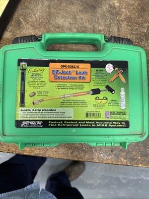 Spectroline OPK-40EZ/E Fluorescent Leak Detection Kit  - Image 1 of 3