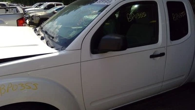 Puerta delantera del conductor sin cuerpo moldeado lateral manual se adapta 05-11 FRONTIER 1059326 Foto 1 de 4