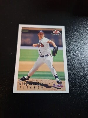 2002 FLEER TRIPLE CROWN BASEBALL #166 GREG MADDUX ATLANTA BRAVES HOF NRMT-MT!!! - Image 1 of 2