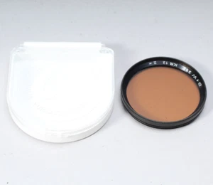 B+W 39E KR12 2X COLOR CORECTION DAYLIGHT FILTER BLACK RING IN CASE FOR LEICA - Picture 1 of 5