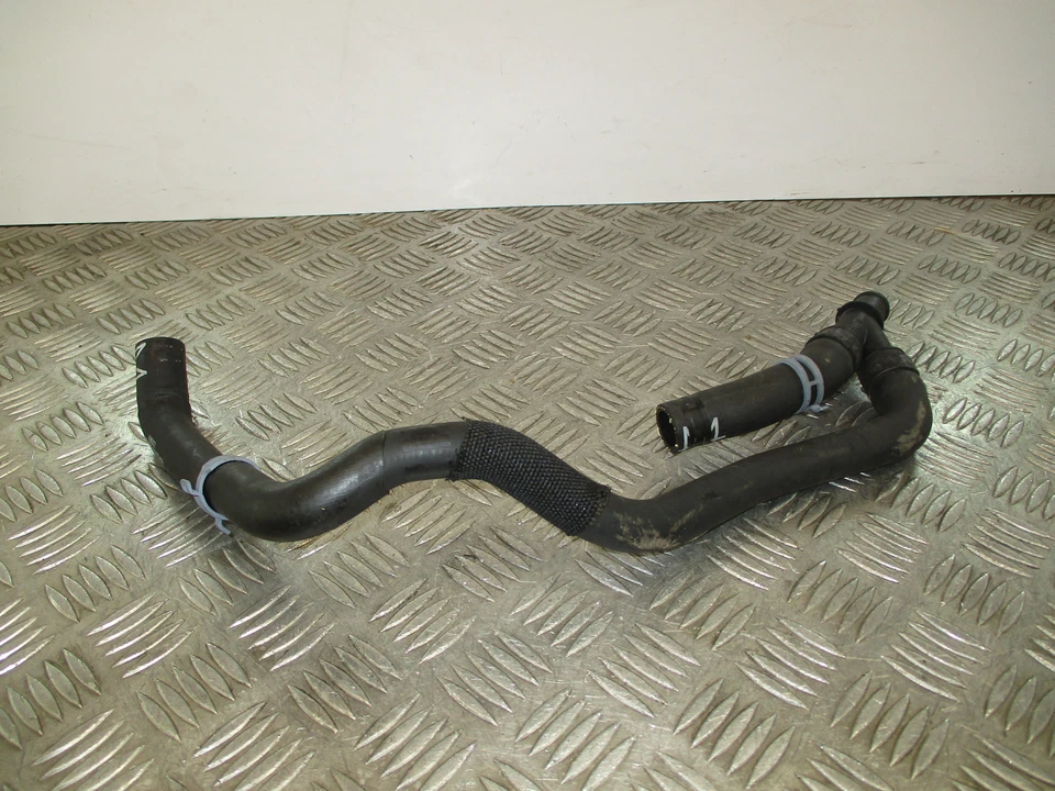 Volkswagen Golf 1.0 TSI 2018 DKR. Tubo refrigerante de agua 2Q0122073H 22K Foto 1 de 4