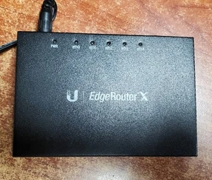 Ubiquiti Networks ER-X EdgeRouter X 5-Port Gigabit Wired Router - Zdjęcie 1 z 3