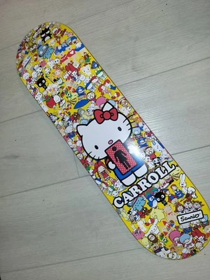 Patinetas Girl 2010 × Sanrio cubierta del 50 aniversario Foto 1 de 4