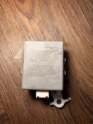 03-06 TOYOTA Camry DOOR CONTROL KEYLESS ENTRY RECEIVER MODULE 89741-AA020 OEM - Image 1 of 3