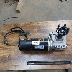 Invacare TDXSP2 power wheelchair RIGHT drive motor assembly - Picture 1 of 5