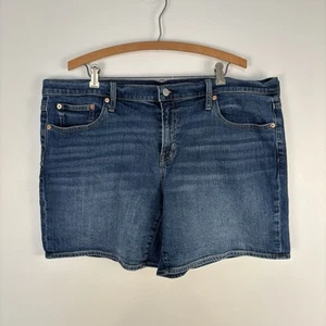 Gap Women’s 18 / 34 Blue Denim Jean Shorts Medium Wash 5" Mid Rise - Picture 1 of 5