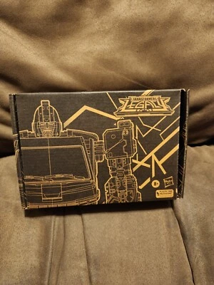 Transformers Generations Selects DK-2 Guard 5.5 Inch Deluxe Action Figure - Image 1 of 4