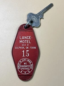 Llavero de habitación de hotel Lance Motel y llave de azufre Oklahoma #15 RARO - Imagen 1 de 2