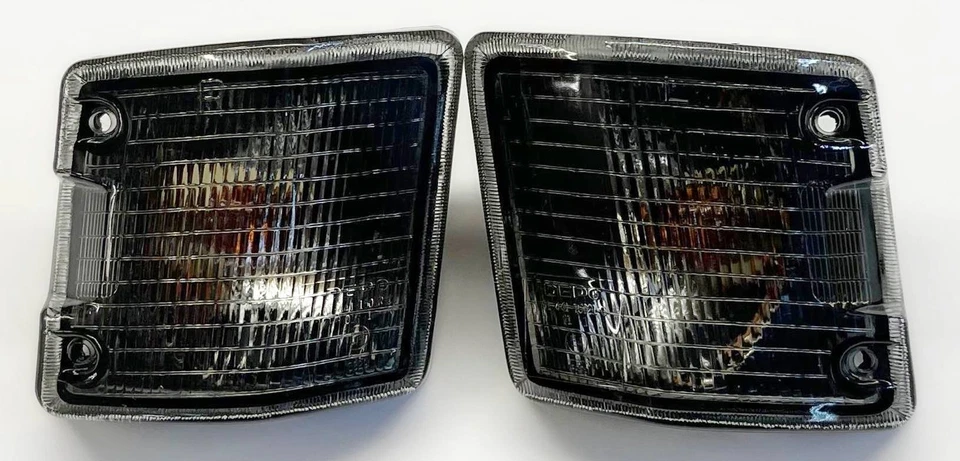 Frontblinker Blinker Schwarz für VW T3 III Bus ab 1979-1991 LINKS + RECHTS - Bild 1 von 1