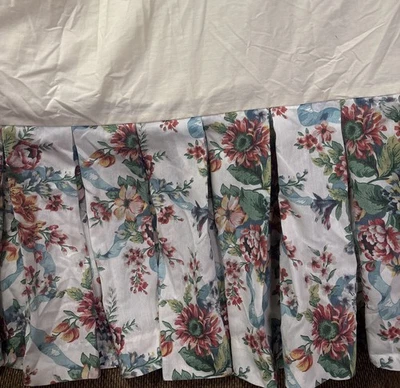 Юбка для кровати с цветочным рисунком и несколькими складками ручной работы 16 дюймов для коттеджа фермерского дома - Изображение 1 из 4