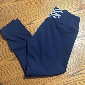 Fabletics PowerHold XL High Waist Crisscross Capri Leggings Sport Training - Bild 1 von 6