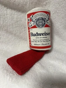 VINTAGE BUDWEISER BIERDOSE GOLD SCHLÄGERKOPFHAUBE KOPFBEDECKUNG 5 - Bild 1 von 10