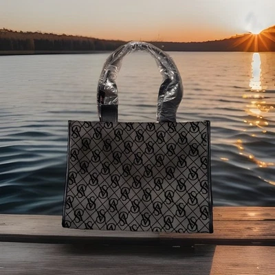 Bolso de Mano VICTORIA’S SECRET Grande Negro Logo de Fin de Semana Playa, Gimnasio, Bolsa de Viaje/Nuevo❤️ Foto 1 de 4