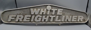 White Freightliner Badge Script Emblem 22" Long OEM 18-10575 - Bild 1 von 7