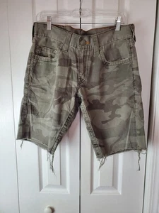 True Religion Camouflage Distressed Men's Size 31 Shorts Bobby - Picture 1 of 9