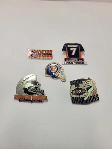 Lot of Five Denver Broncos Lapel Pins from the Elway Period Vintage - Bild 1 von 2