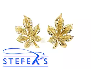 Clip-on Lovely Vintage Trifari Textured Gold tone Leaf Earrings - CD51724a - Picture 1 of 9