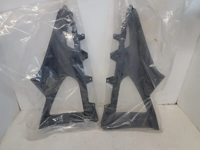 Paneles interiores de cuarto de ventana trasera Toyota MK4 Supra 1993-1998 genuinos nuevos de stock Foto 1 de 4